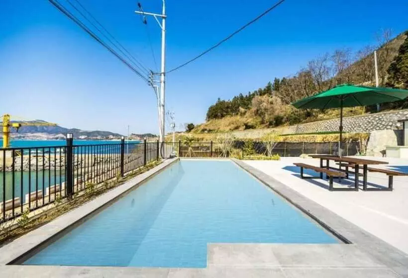 Yeosu Wayo Ocean View Pension