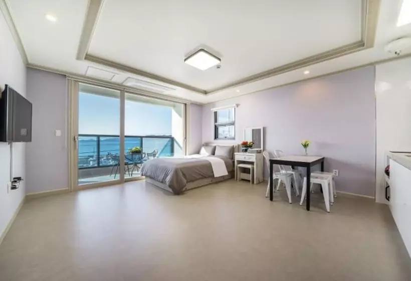 Yeosu Wayo Ocean View Pension