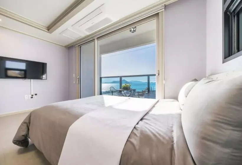 Yeosu Wayo Ocean View Pension