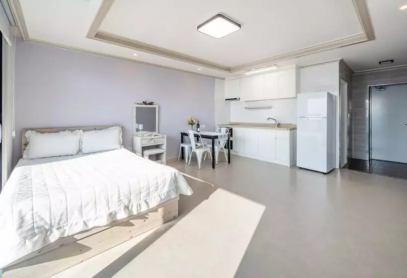 Yeosu Wayo Ocean View Pension