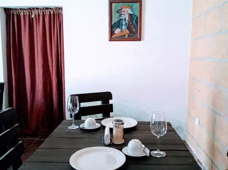 Aamiaismajoitus (B&B) Antique Garcia