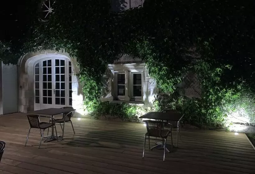 ベッドアンドブレックファースト Le Clos De La Court D Aron