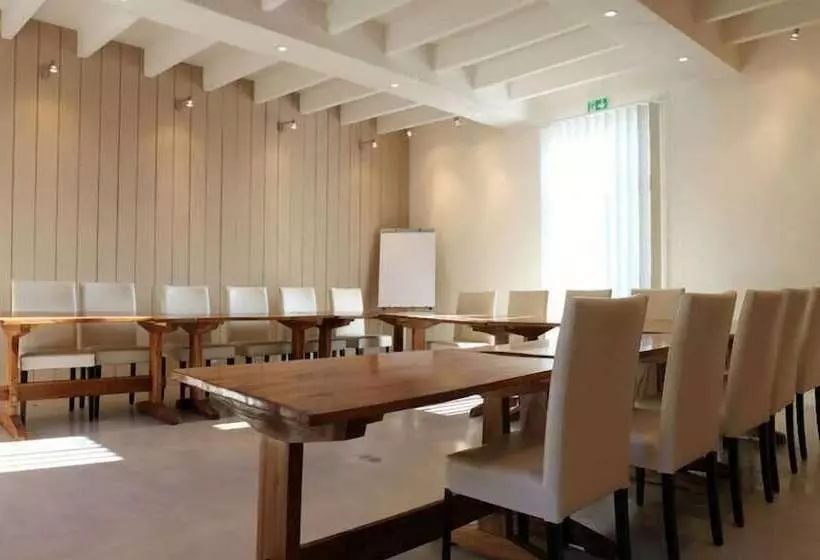 ベッドアンドブレックファースト Le Clos De La Court D Aron