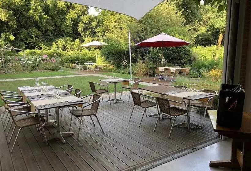 ベッドアンドブレックファースト Le Clos De La Court D Aron