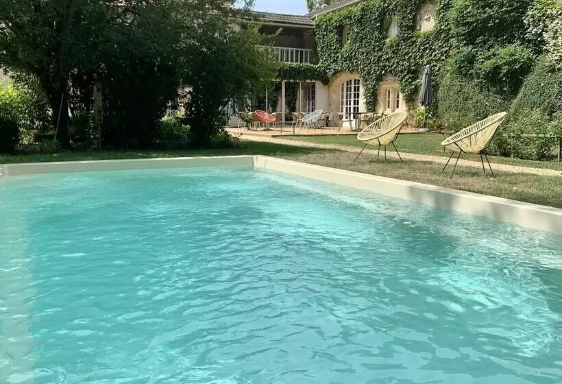 ベッドアンドブレックファースト Le Clos De La Court D Aron