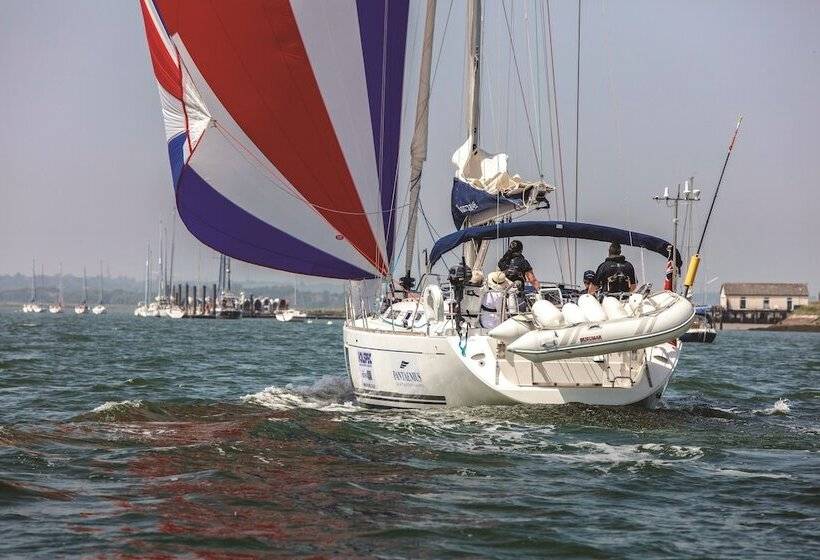 مبيت وإفطار The Ferry Boat Inn