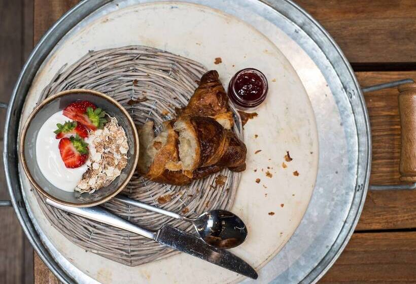 مبيت وإفطار The Ferry Boat Inn