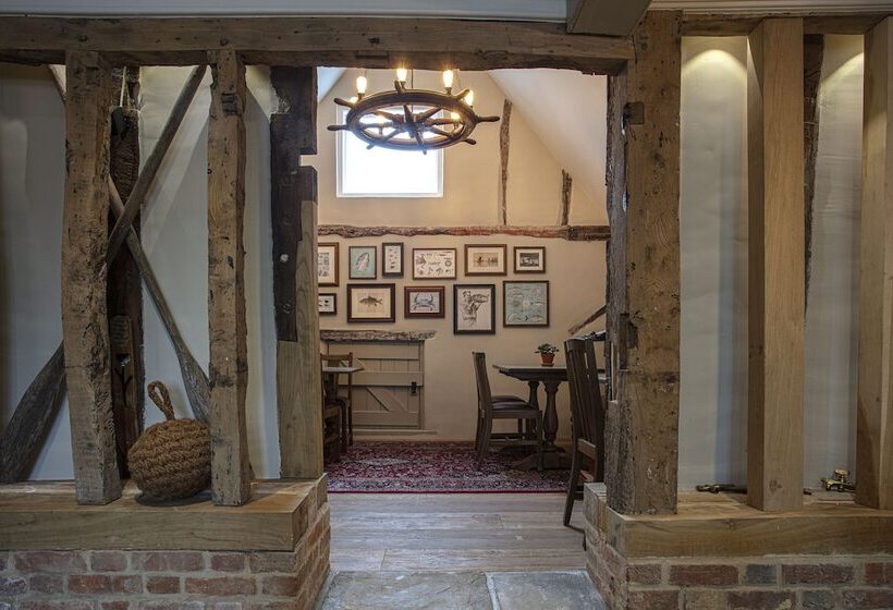 مبيت وإفطار The Ferry Boat Inn