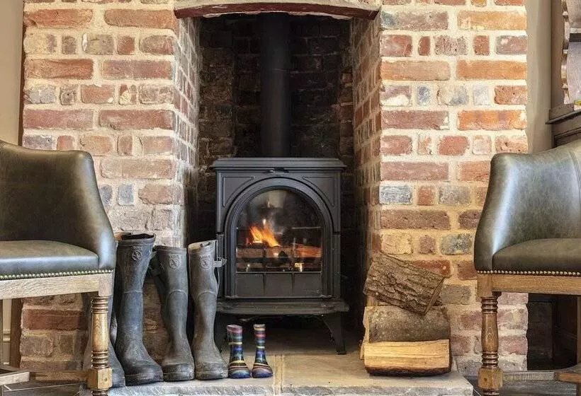 Aamiaismajoitus (B&B) The Ferry Boat Inn