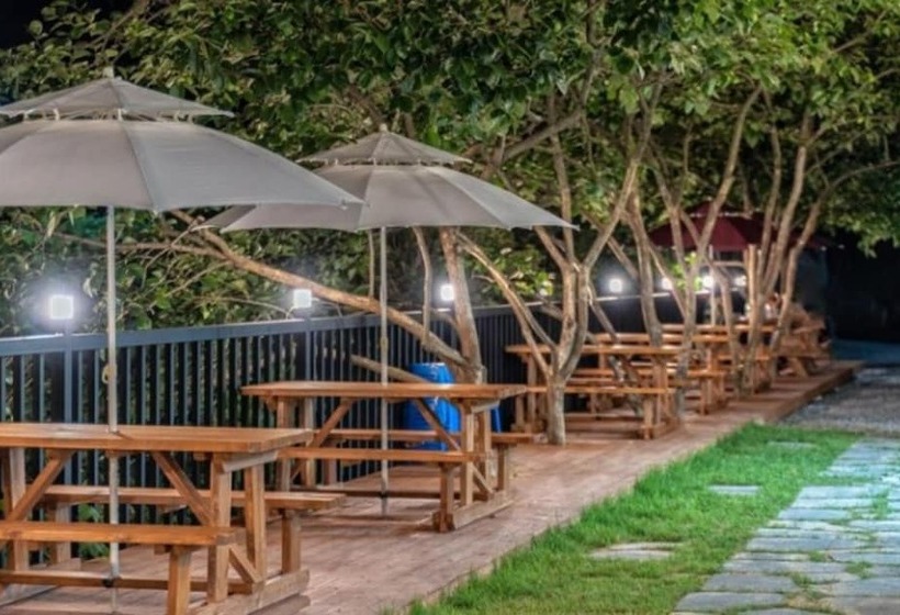 Hadong Jayeonaega Pension