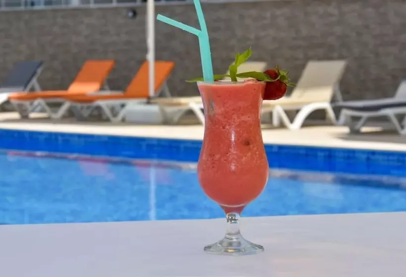 ホテル Altinkum Tatil Konakları