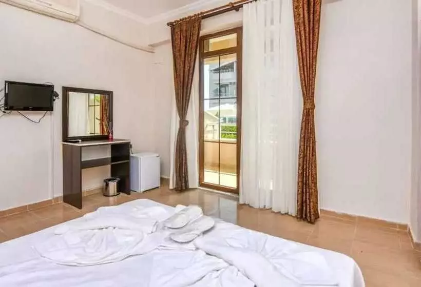ホテル Altinkum Tatil Konakları