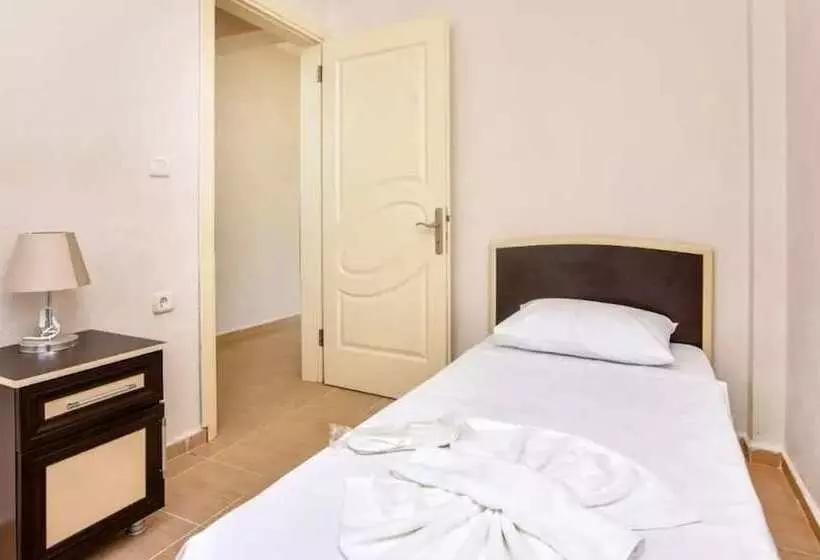 ホテル Altinkum Tatil Konakları