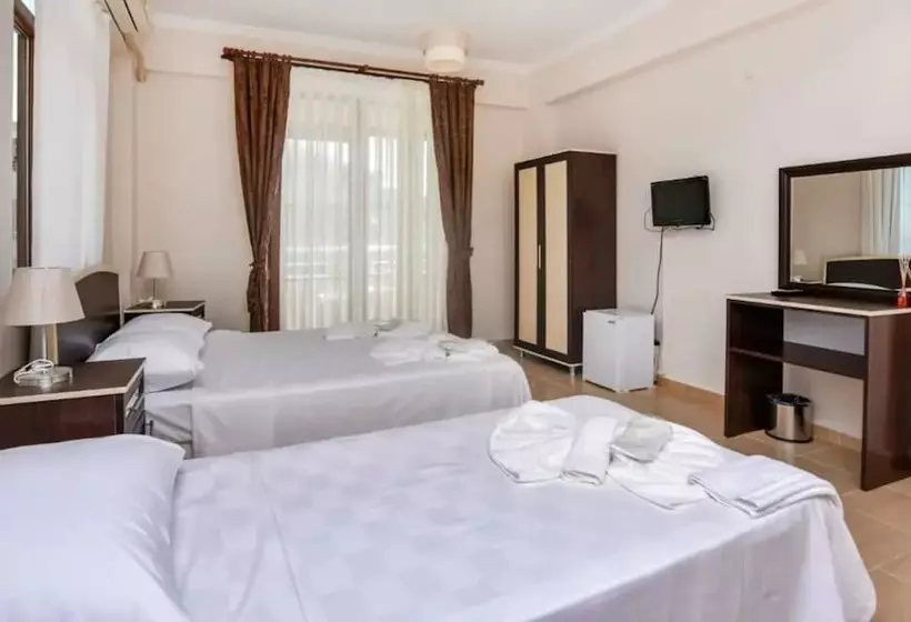 ホテル Altinkum Tatil Konakları