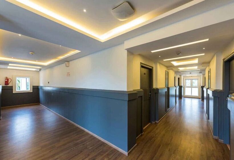 ホテル Dbr Suites