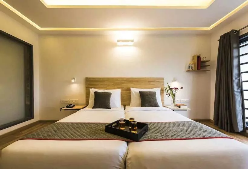 ホテル Dbr Suites