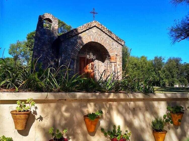 ホテル Estancia La Hungria