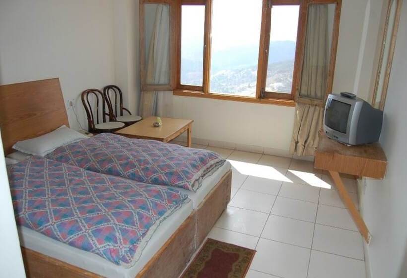 Hotelli Goroomgo Him Plaza Almora