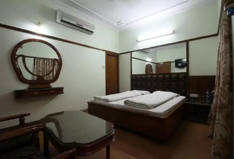 Hotelli Goroomgo Md Delux Meerut