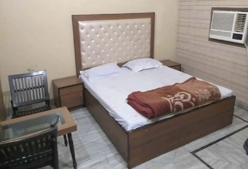 호텔 Goroomgo Md Delux Meerut