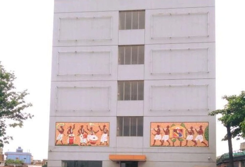 בית מלון כפרי Goroomgo Midway No. 1 Asansol