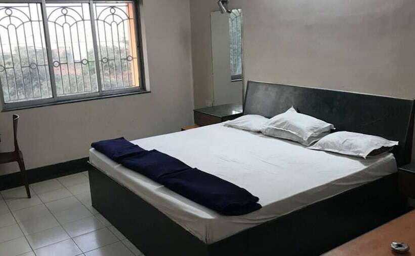 בית מלון כפרי Goroomgo Midway No. 1 Asansol