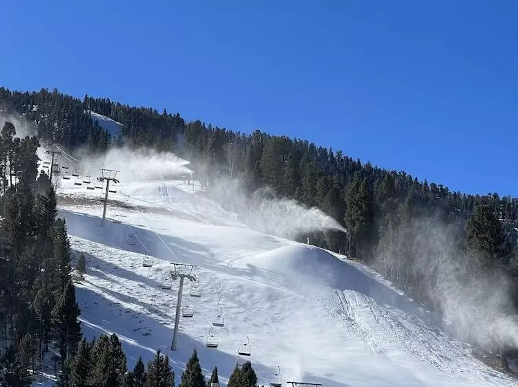 Hotelli Mountain View Lodge