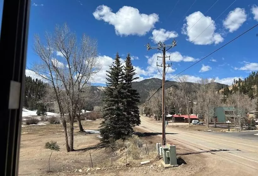 Hotelli Mountain View Lodge