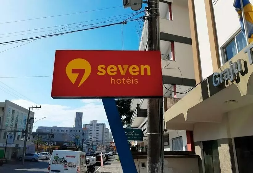 ホテル Seven Hotéis Itajaí