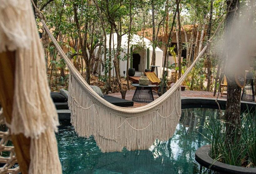 Otel The Yellow Nest