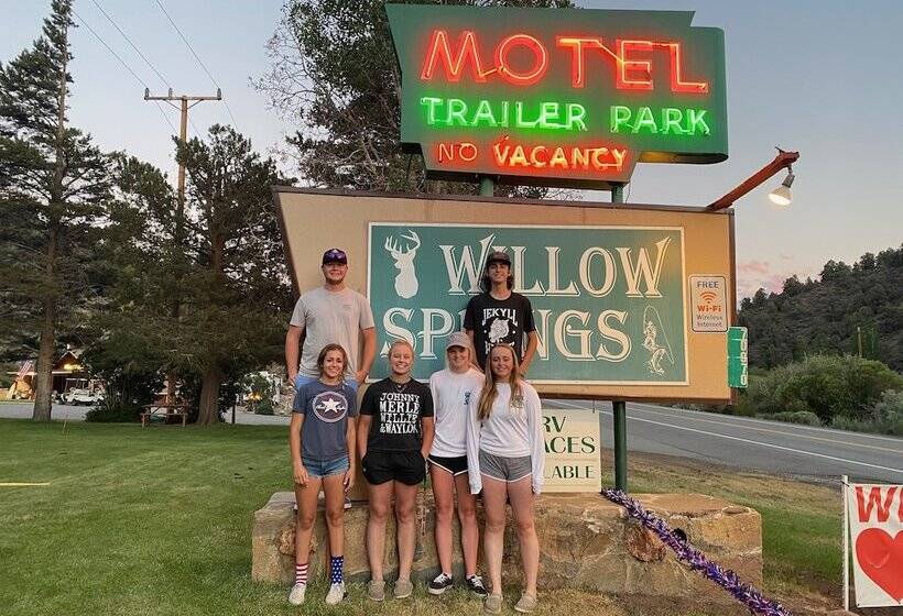 酒店 Willow Springs Resort