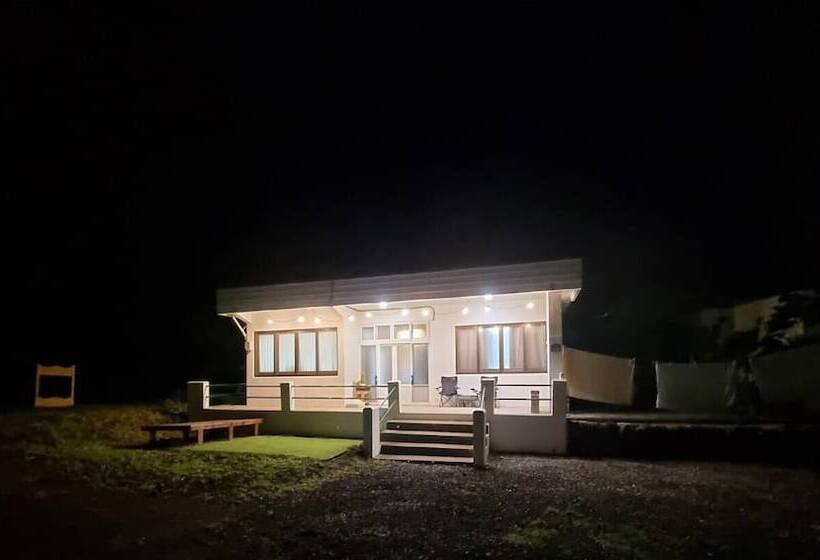 Jeju Gongwoodang Pension