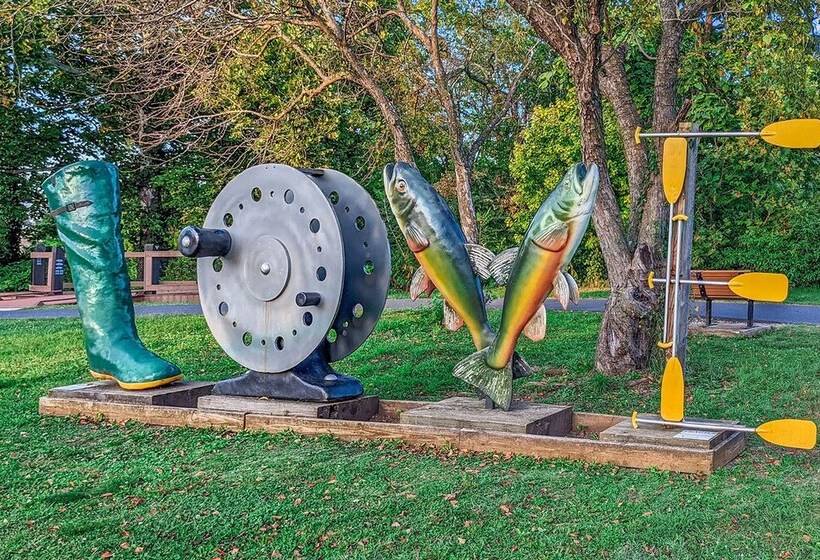 Love Ridge Mountain Lodging