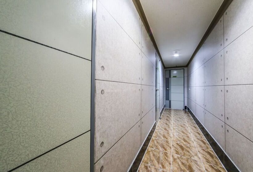 فندق على الطريق Ulleung Healing