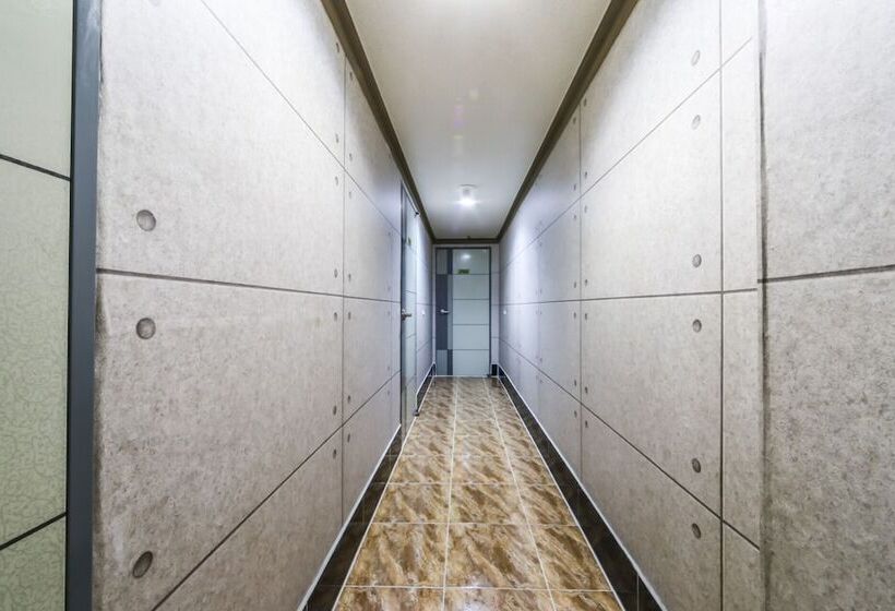 فندق على الطريق Ulleung Healing