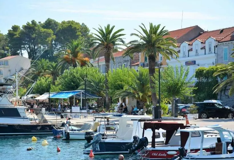 Majatalo Guesthouse Aurora