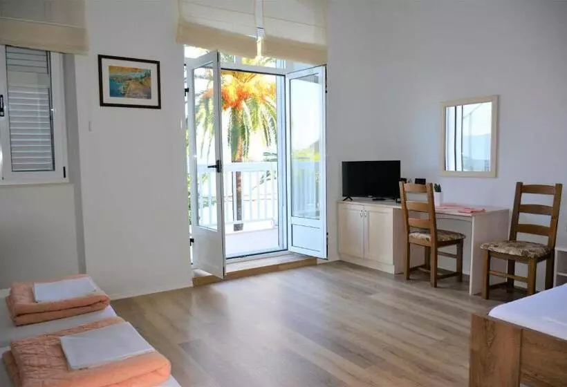 Majatalo Guesthouse Aurora