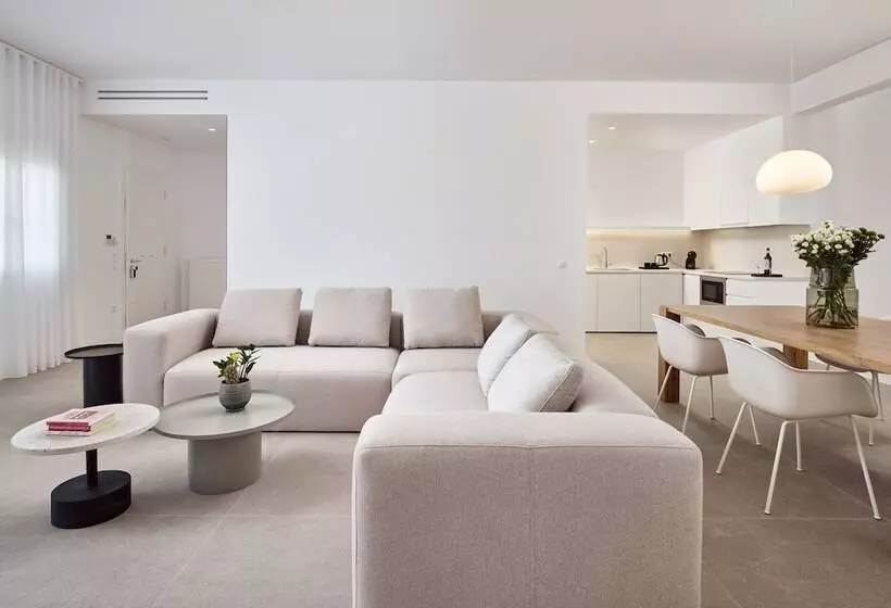 ペンション Lilium Homes