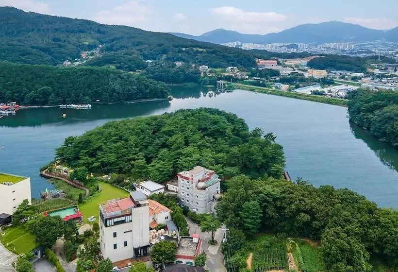 Pocheon Bomulsum Pension