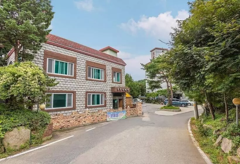 Pocheon Bomulsum Pension