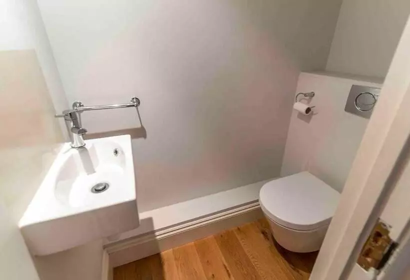 レジデンス Spacious & Modern 3brs House In Central London