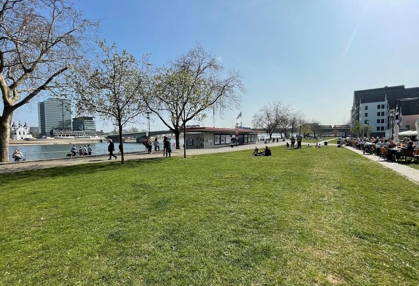 Rhein Hotel St. Martin