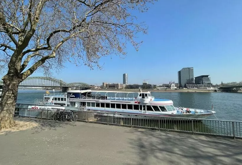 Rhein Hotel St. Martin