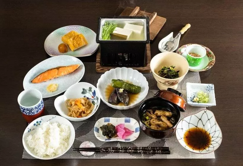 旅館 Temple Hotel Shimanobo