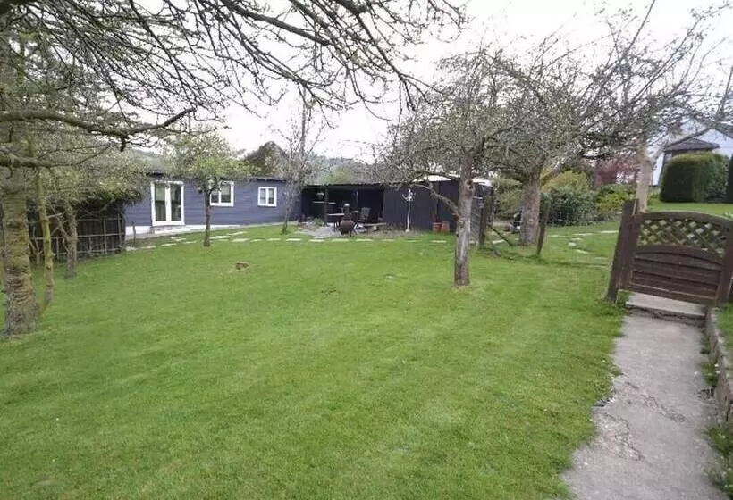 Stunning 2 Bed Cabin In Nantglyn Denbigh