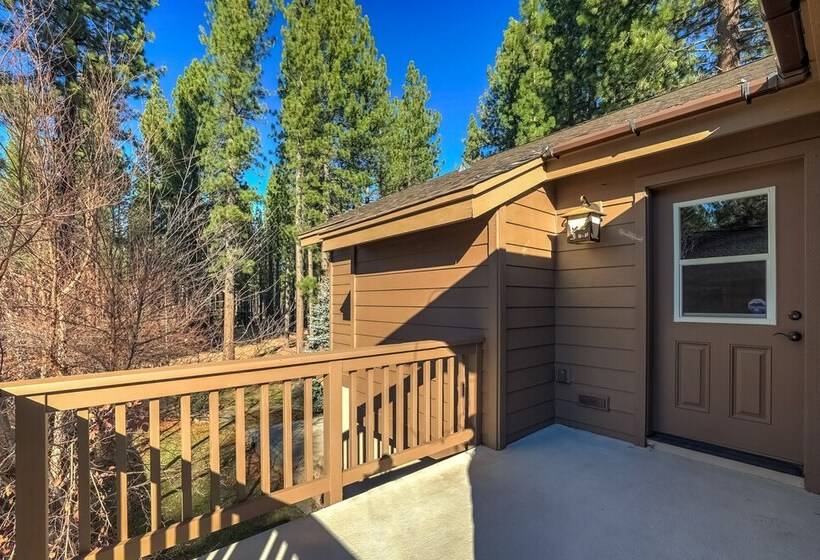 Stunning Forest Retreat   Walk To Upper Truckee River!
