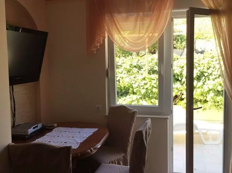 Villa In Seget