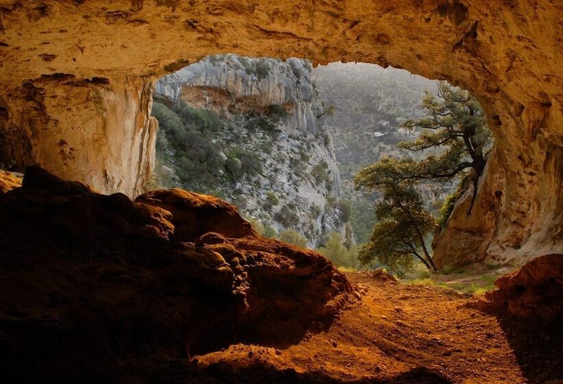 هتل Alaro Natura Rural Suites