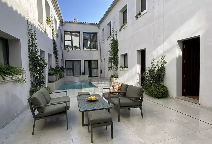 Hotelli Alaro Natura Rural Suites