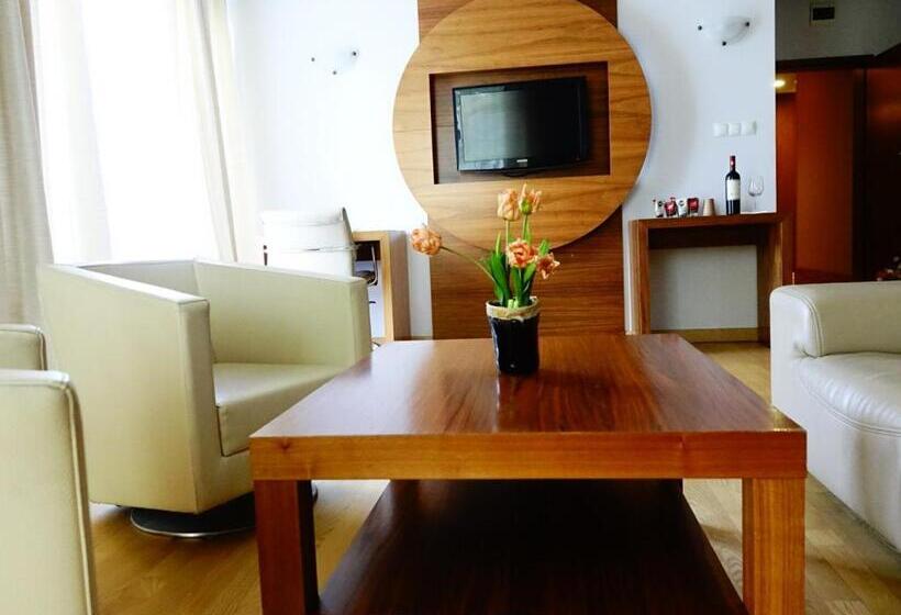 호텔 Platinum Ostróda